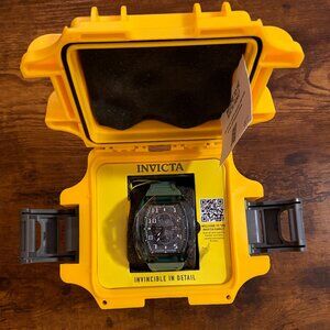 Invicta Men’s Chronograph Watch Green Dial Silicone Strap (48717) | New In Box